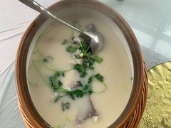 天目湖鱼头汤-天目湖刘老四农庄