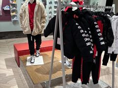 -Air Jordan(世贸天阶店)