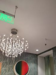 -卡尔诗·科技美肤连锁