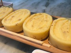 桂花绿豆糕-吴越荣记苏州菜·松鼠桂鱼100%活鱼现做(月光码头店)