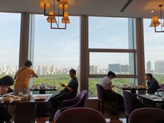 靠窗位-景湖轩全日制餐厅·南湖名都