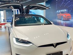 -TESLA 特斯拉(上海太古汇体验店)