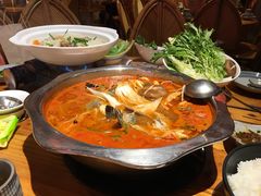 -野山舂·贵州现舂酸汤火锅(鸿通城店)