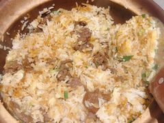 窝蛋牛肉煲仔饭-啫神·广州地标美食(北京路店)