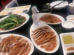 -皇城根·烤鸭·鱼头·家常菜(欧亚大观乐活城店)