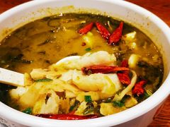 -渝是乎酸菜鱼·川渝小炒(新世界百货望京店)