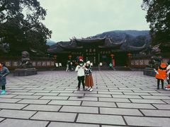 -峨眉山报国寺