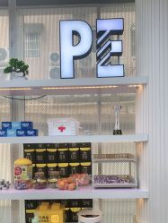 -PE SALON 