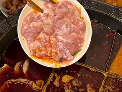 -渝嘴小老弟老火锅(华新村店)