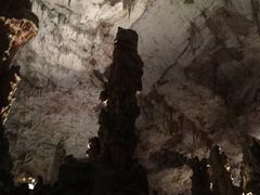 -波斯托伊纳溶洞