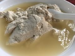 -土砂锅生态山庄·非遗砂锅雅鱼