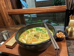 -银米·云南传统过桥米线(双廊黑金冠店)