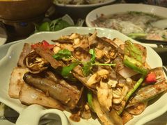 -大头虾越式风味餐厅(光明广场店)