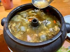 -老滇山寨•云南特色菜•地方菜•民族风情歌舞表演(金碧店)