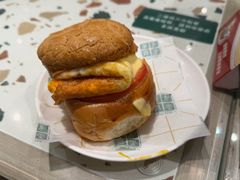 招牌菠整包-华嫂冰室(湾仔店)
