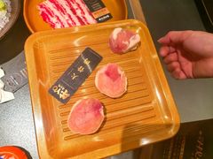 -牛YO寿喜烧·铁板烧和牛火锅自助(市府恒隆店)