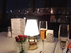 店内布置-广州花园酒店·凌璇阁旋转餐厅CAROUSEL360