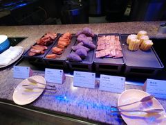 -华邑酒店·鲜艳全日自助餐厅