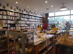 -晓风书屋(浙大紫金港店)