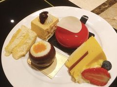 甜点-大中华希尔顿酒店-念自助餐·嗨啤·小龙虾
