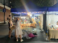 -吴山路夜市