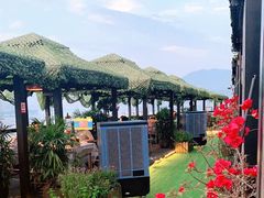 -冰冰龙虾·江湖菜·花园江景餐厅