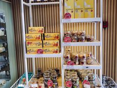 -85度C(生甜甜圈研究工坊·上海平凉店)