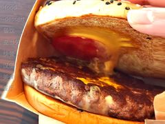 安格斯Max厚牛芝士堡-麦当劳(金山红星美凯龙DT店)