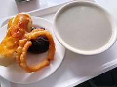 豆汁儿和焦圈儿-老磁器口豆汁店(天坛店)