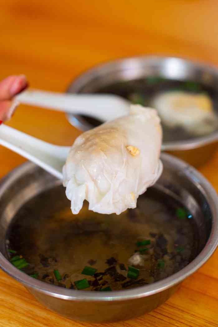 顺昌灌蛋小吃店-"[薄荷]环境:早期只有一家店,现在把隔.