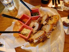 三种酱配酸面包-Mesa Madre梅萨妈妈·Bintana(国贸店)