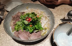 Spicy Sour Beef Rice Noodles