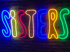 -SISTERS BAR RESTAURANT川意酒馆(嘉善老市H楼店)