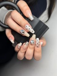 -FANS美甲美睫