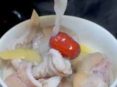 -鲜入唯煮·港式海鲜牛肉火锅(金宝街店)