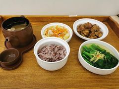-雪梅月子中心(华侨城店)