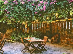 -Lam Vien Restaurant