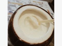 -志龙皇冠吃货椰子铺