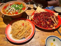 破店土豆丝-破三川·新川菜(静安大融城店)