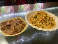 -金杨拉面王小吃面馆·牛三宝面·红烧牛肉粉