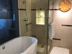 -青岛海尔洲际酒店