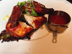 招牌脆皮烤春鸡-YUE·6·西式融合餐厅(外滩六号店)