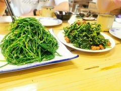 凉拌沙葱-沙洲胡杨焖饼