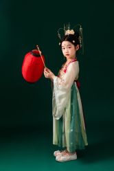 -熙熙小王国儿童摄影乐园(武昌旗舰店)