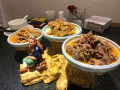 -万重锦·人文川菜馆(骡马市店)