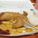 学校里的鱼薯店，应该是新开的