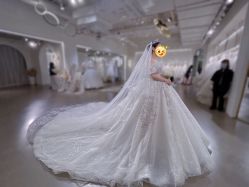 -艾米丽婚纱礼服