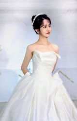-LOVE SHINE婚纱·红鼎庄龙凤褂·妈妈装定制