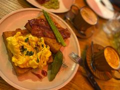 -Common Table · Brunch & Coffee