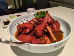 乾隆肘子-北平楼·烤鸭·北京菜(牡丹园店)
